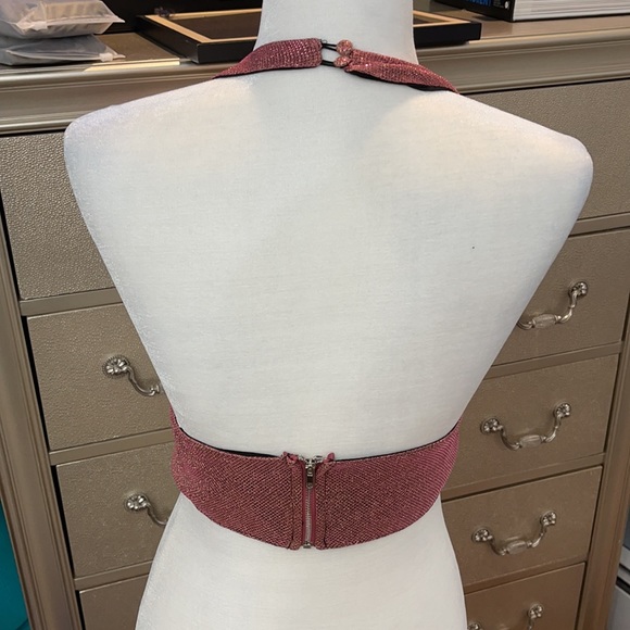 Sparkle halter top by superdown - Picture 2 of 5